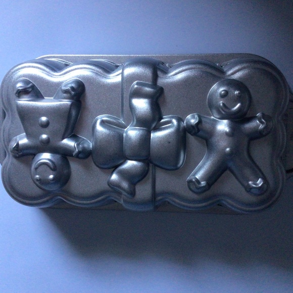 Nordic Ware Gingerbread Loaf Pan - Picture 1 of 5